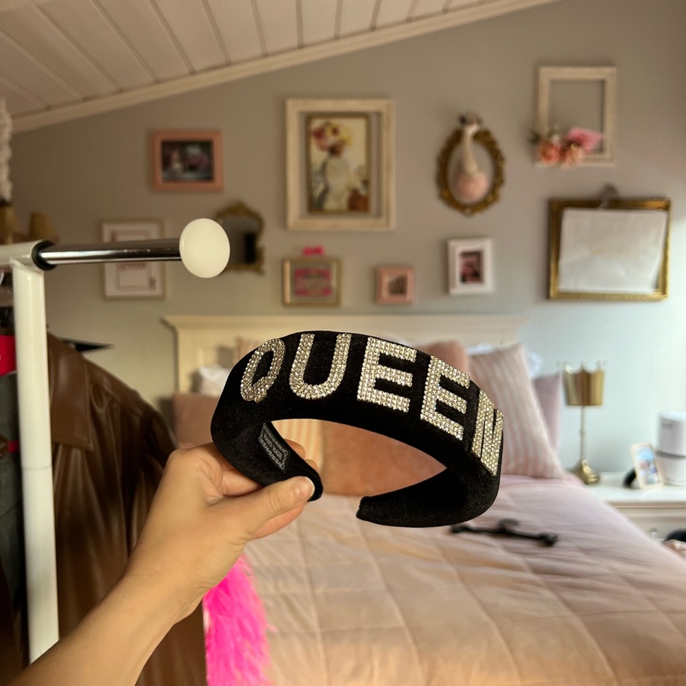 Rhinestone “QUEEN” velvet headband … Never Worn